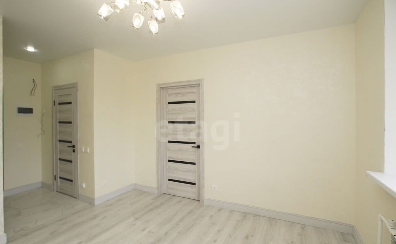 квартира г Омск п Чкаловский пр-кт Космический 20 р-н Октябрьский фото 1