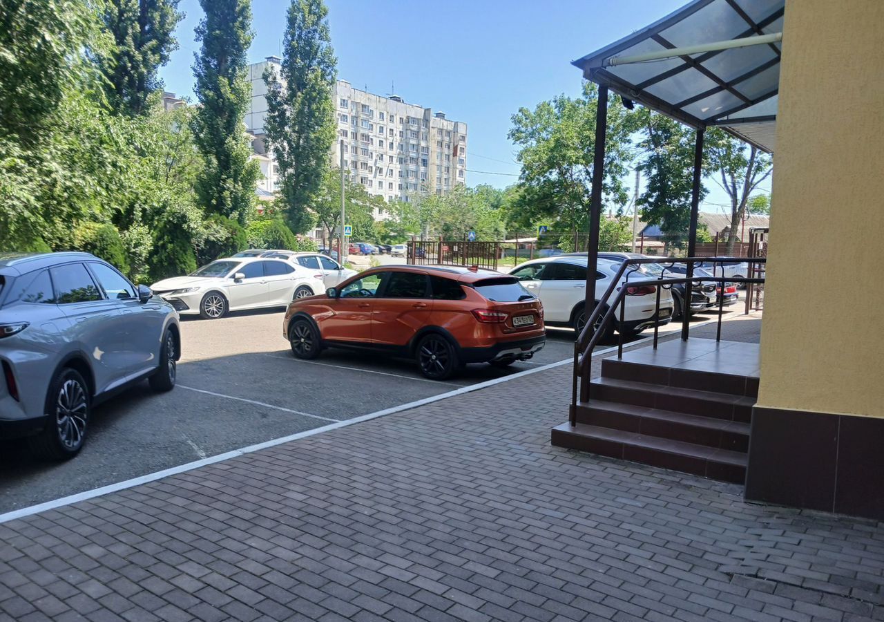 квартира г Невинномысск р-н Центр ул Революционная 8г фото 21