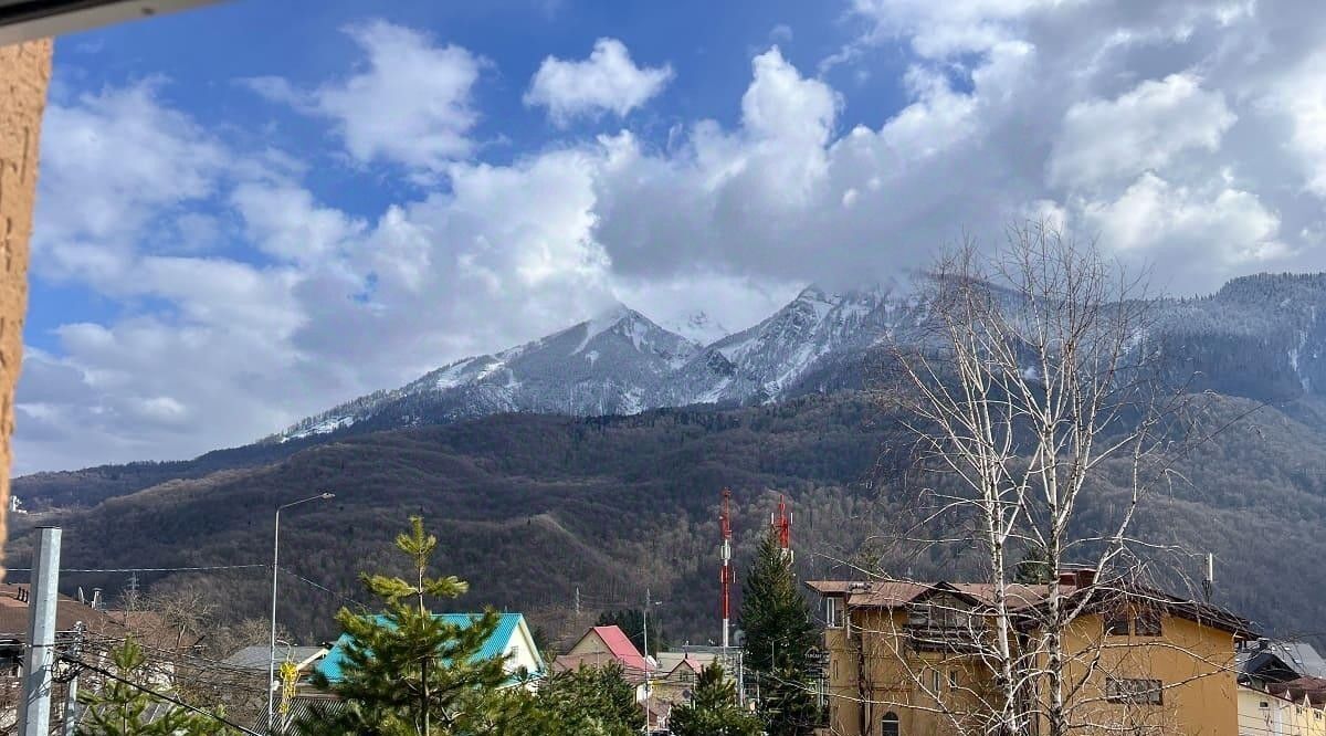 комната г Сочи р-н Адлерский пгт Красная Поляна ул Загородная 15а фото 9