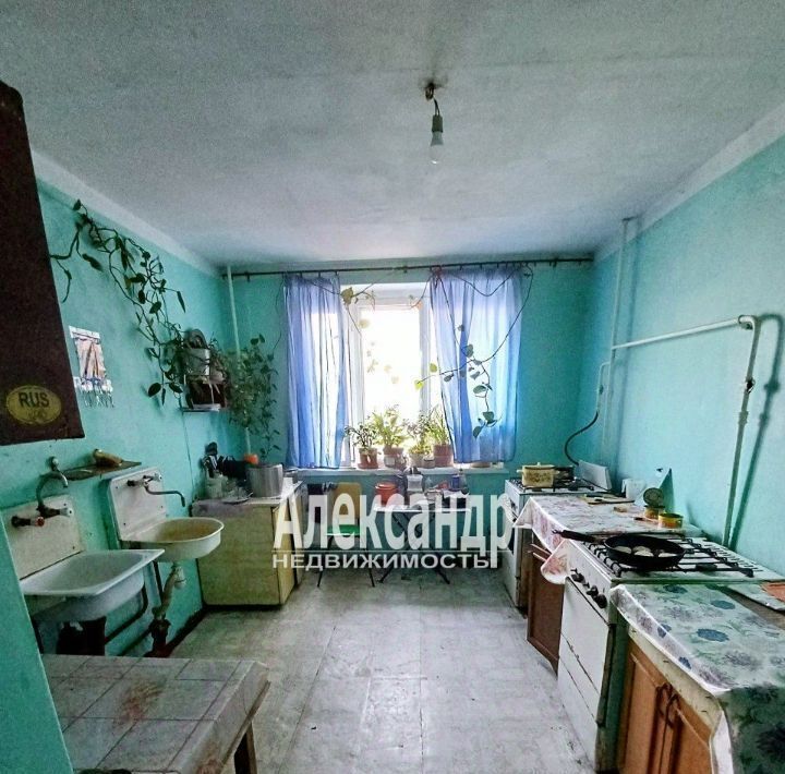 комната г Колпино ул Металлургов 4 Шушары фото 3
