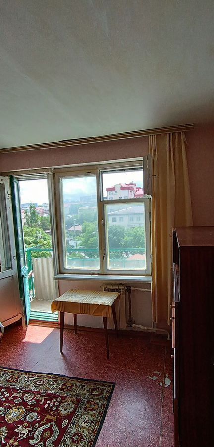 квартира г Новороссийск р-н Центральный ул Челюскинцев 11 фото 2