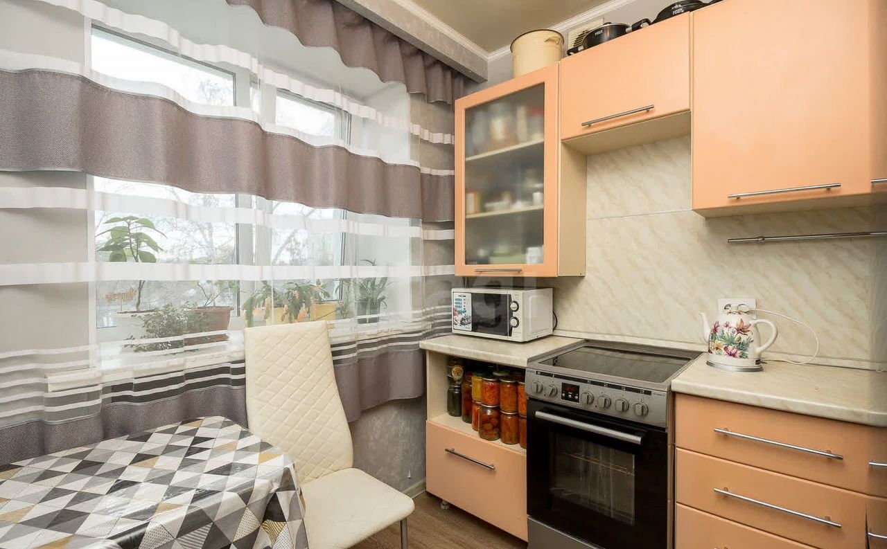 квартира г Тюмень р-н Калининский ул Комбинатская 36 фото 3