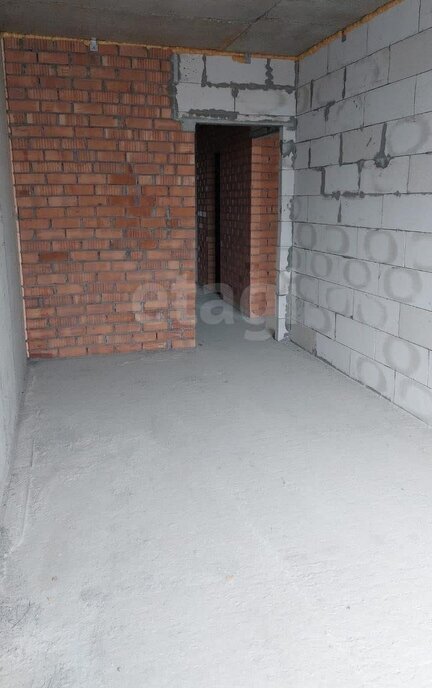 квартира г Владикавказ р-н Северо-Западный ул Курсантов-Кировцев 27а фото 1