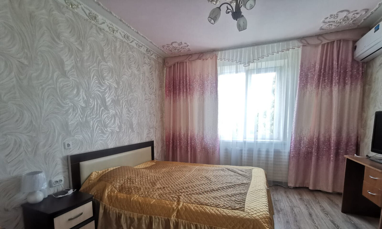 квартира р-н Ейский г Ейск ул Седина 199 фото 2