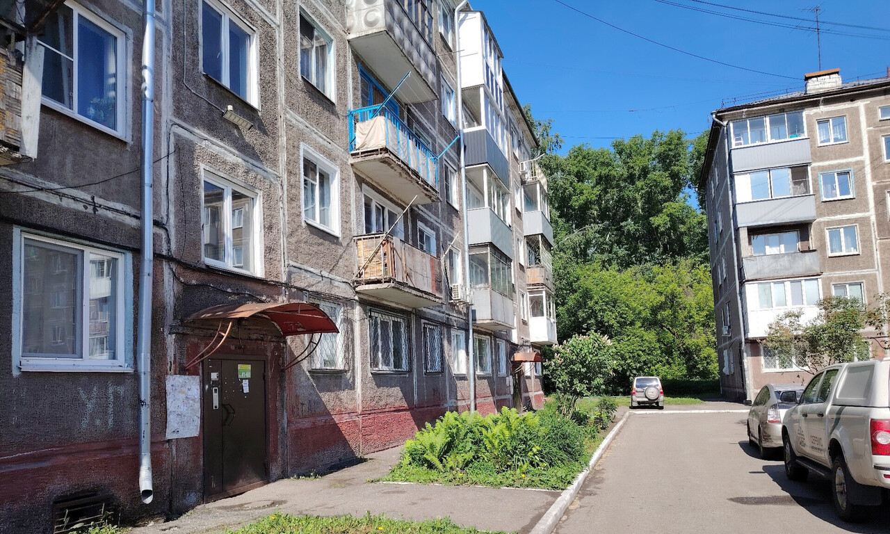 квартира г Новокузнецк р-н Заводской ул Клименко 7 Кузбасс фото 1