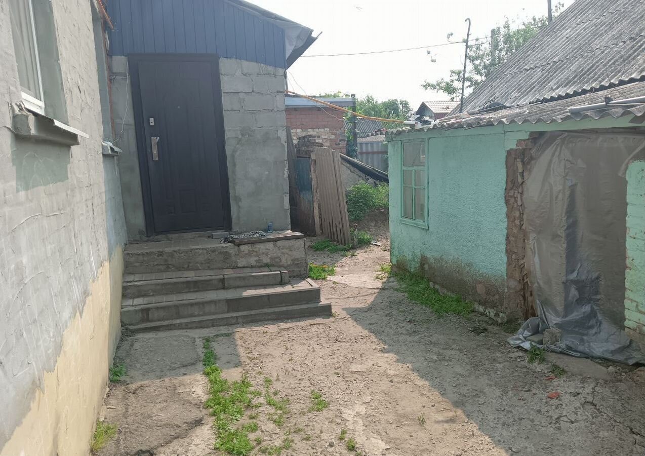 дом р-н Яковлевский г Строитель ул Советская фото 2
