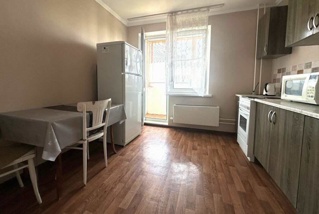 квартира г Краснодар ул Черкасская 129 фото 2