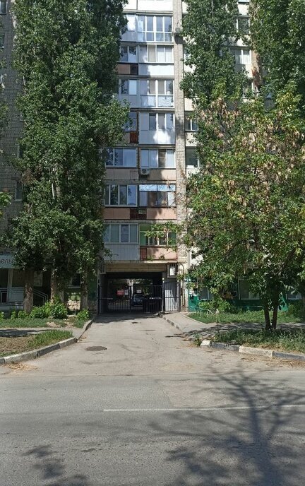 квартира г Саратов ул Вольская 45 фото 1