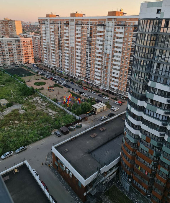 квартира г Краснодар ул Командорская 15 фото 5
