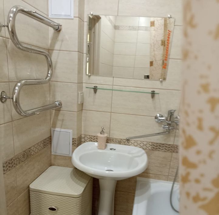 квартира г Омск р-н Центральный ул Осоавиахимовская 183к/1 фото 2