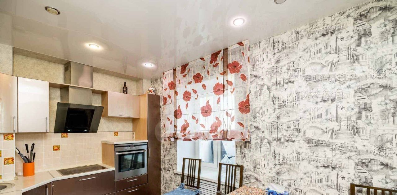 квартира г Сургут 9-10-й микрорайон ул Гагарина 12 фото 6
