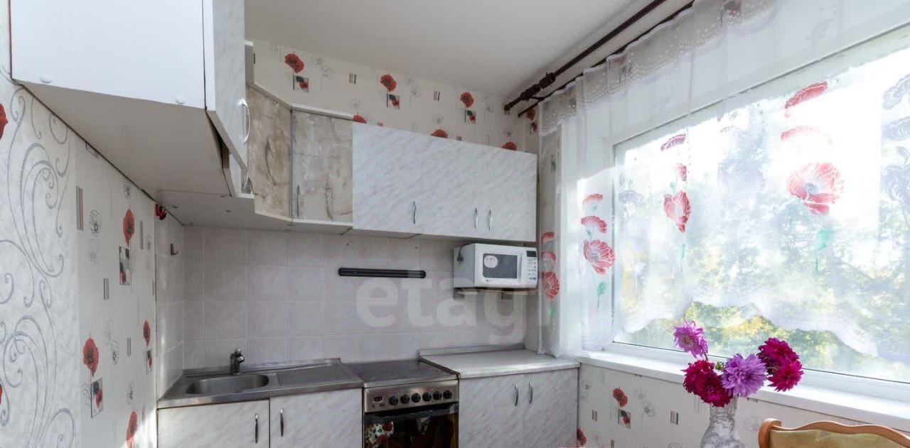 квартира г Сургут ул Григория Кукуевицкого 9/1 6-й фото 6