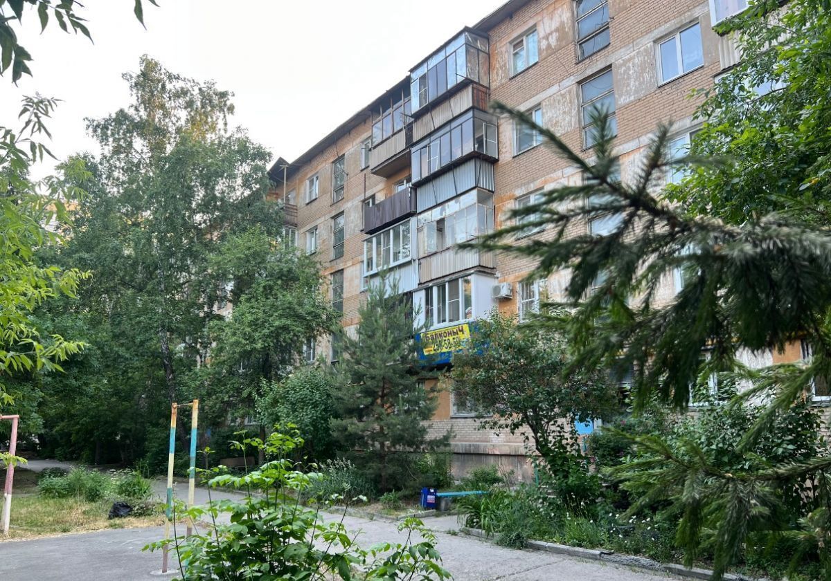 квартира г Челябинск р-н Советский ул Сулимова 96 фото 1