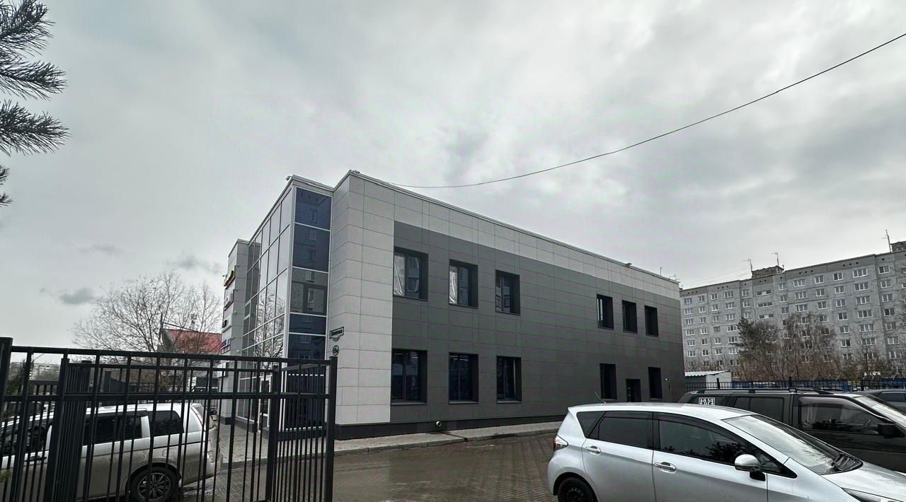 офис г Омск р-н Кировский ул Дианова 15а фото 11