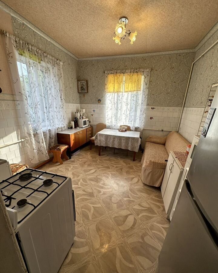 дом г Новошахтинск ул Баррикадная 22 фото 10