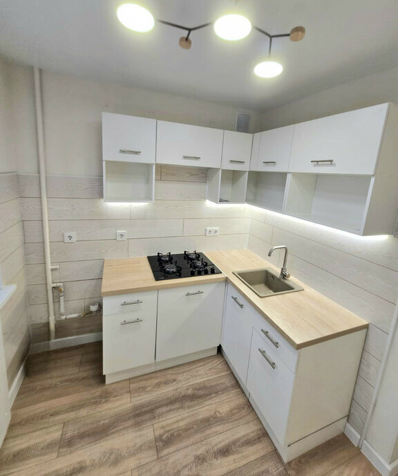 квартира г Волгоград ул Таращанцев 43 фото 1