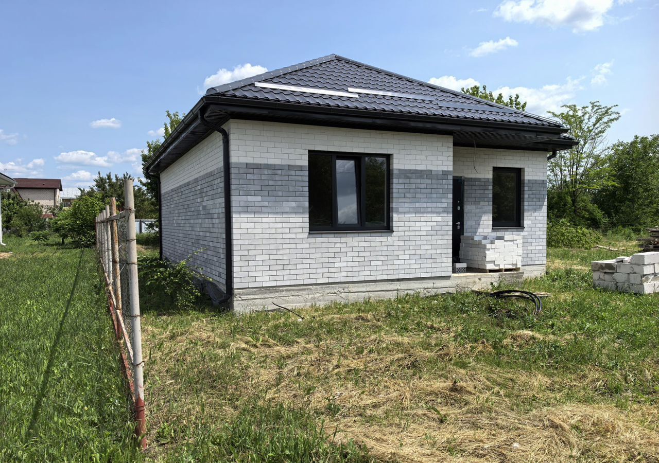 дом р-н Тихорецкий г Тихорецк ул Питерская Тихорецкое городское поселение фото 2