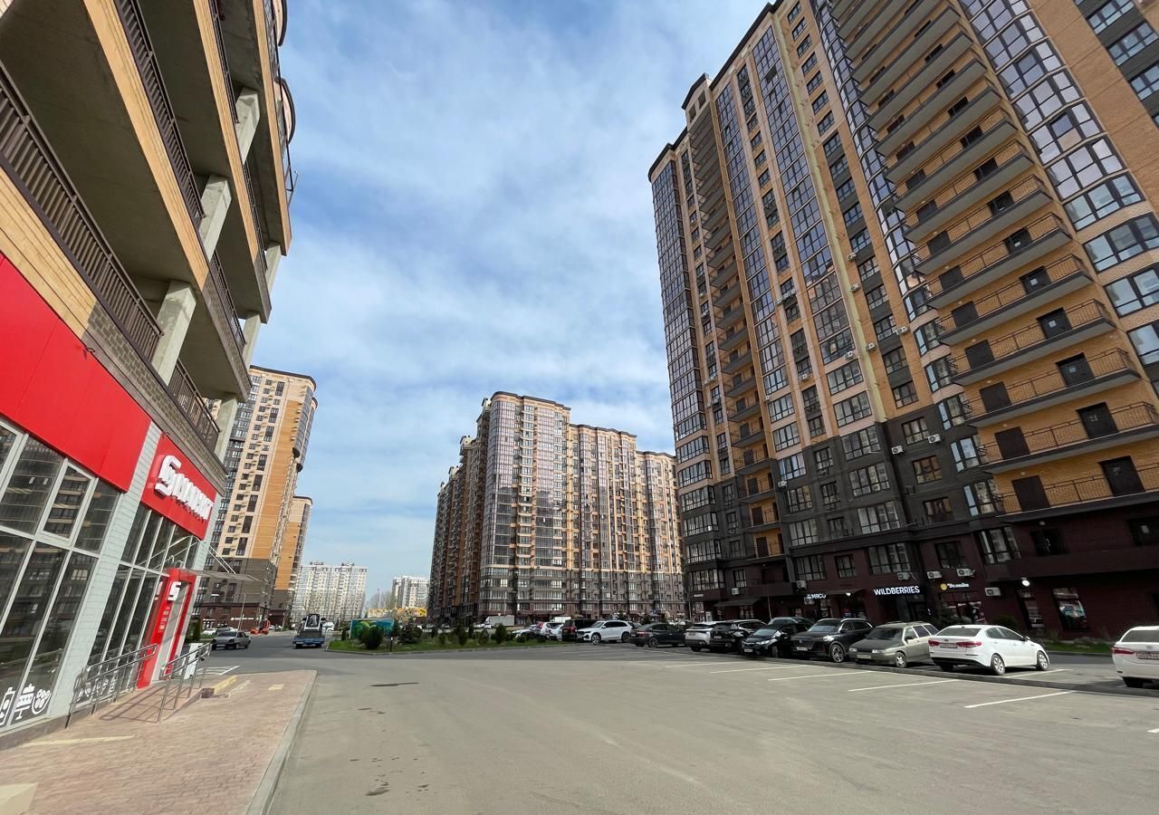 торговое помещение г Краснодар р-н Прикубанский ул им. Григория Булгакова 13к/1 фото 2