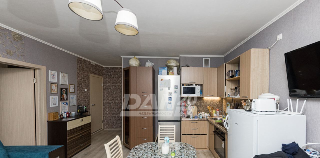 квартира г Челябинск р-н Калининский ул 40-летия Победы 57 фото 5