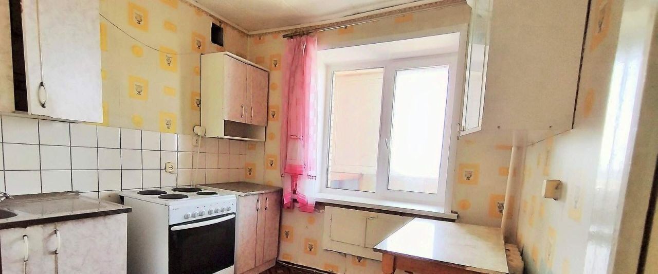 квартира г Тольятти р-н Автозаводский ул Революционная 16 фото 1