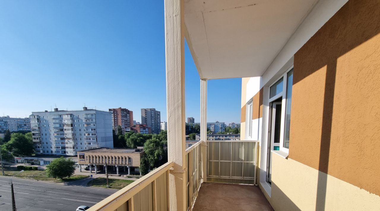 квартира г Тольятти р-н Комсомольский ул Коммунистическая 18а фото 7