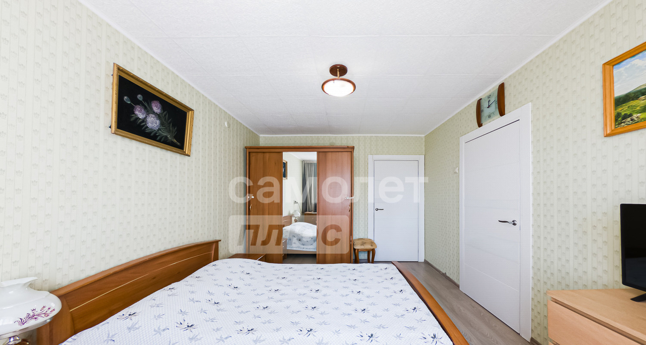 квартира г Екатеринбург Динамо Центр м-н, Короленко, 14 фото 1