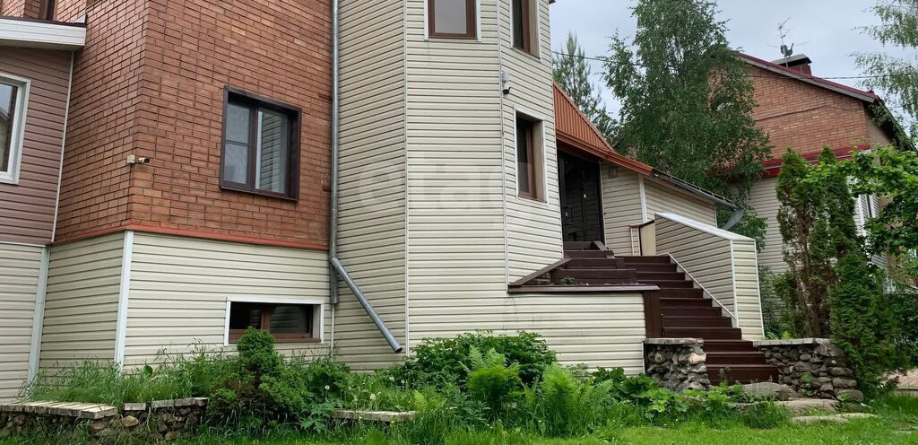 дом г Сыктывкар Набережная улица фото 2
