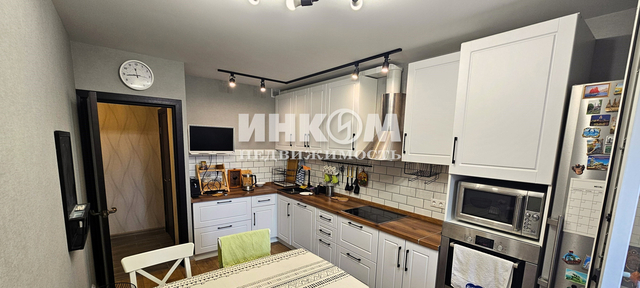 мкр Подрезково Подрезково, м-н, улица Жаринова, 14 фото