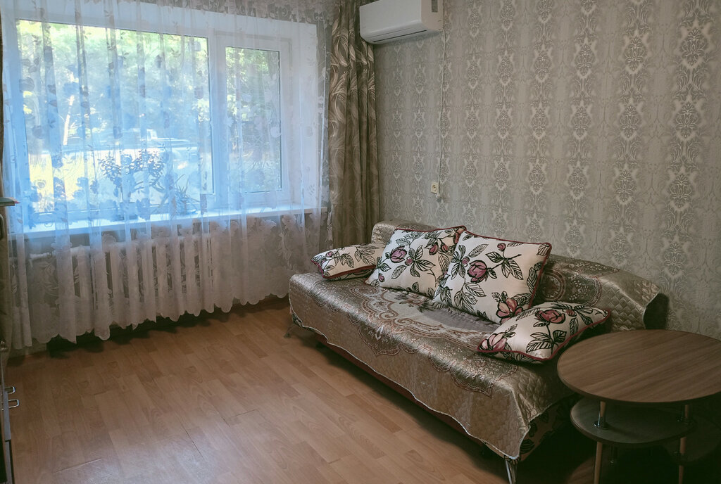 квартира г Новочеркасск ул Свободы 1а фото 1