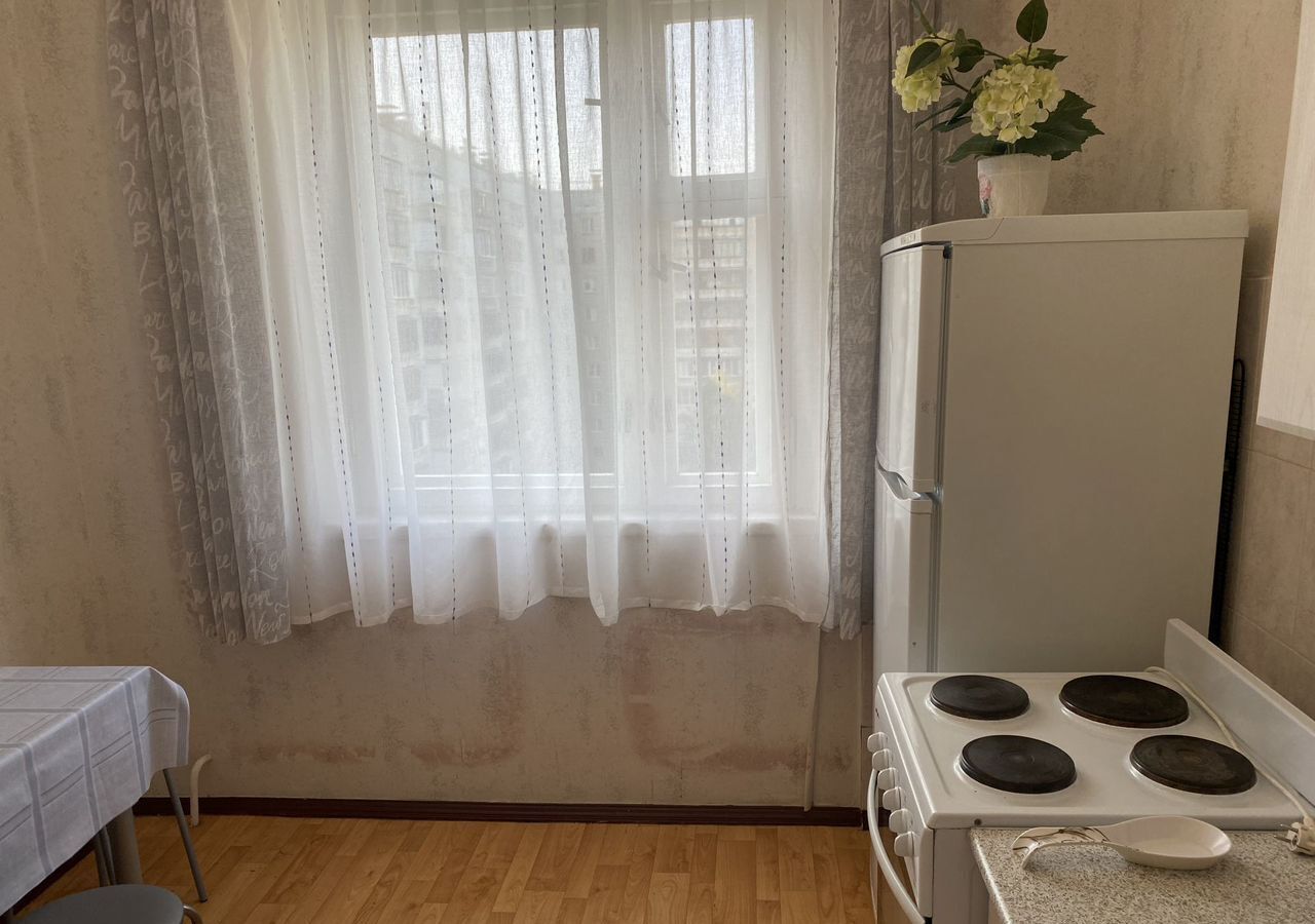 квартира г Челябинск р-н Калининский ул 40-летия Победы 40а фото 10