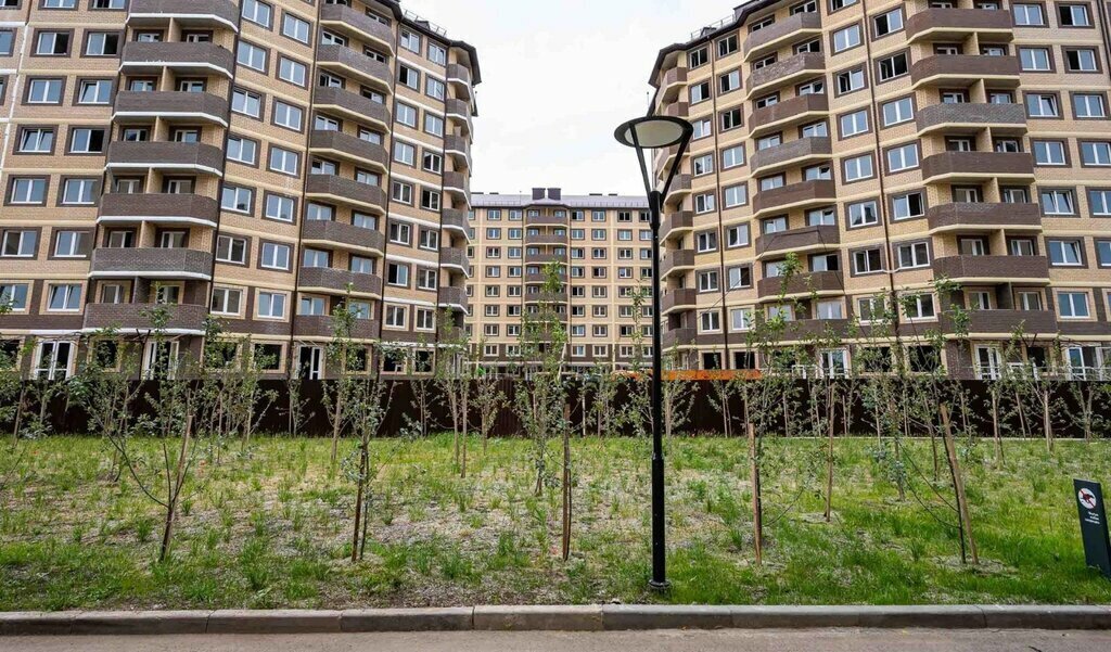 квартира г Краснодар ул им. лётчика Позднякова 2к/8 фото 1