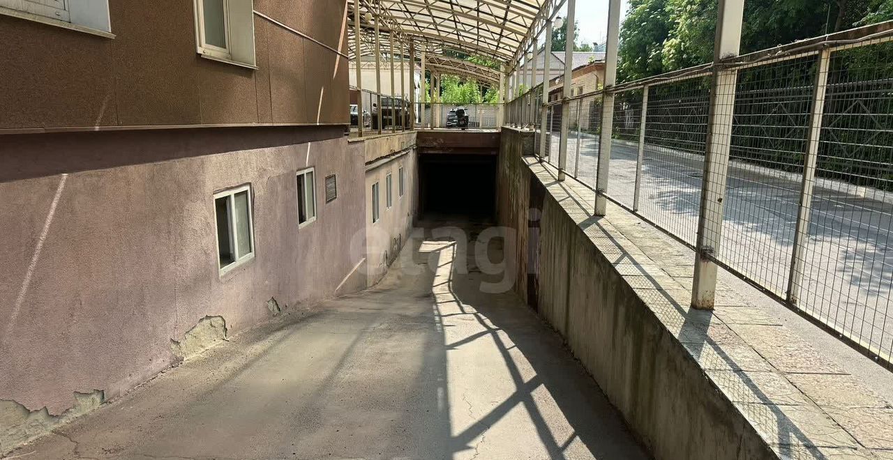 машиноместо г Орел р-н Советский ул Красноармейская 1 фото 2