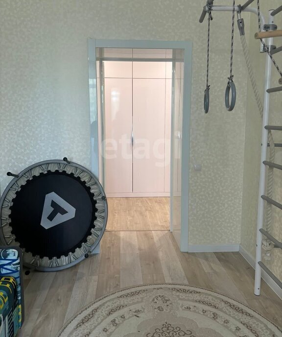 квартира г Тобольск мкр 7а 27 фото 12