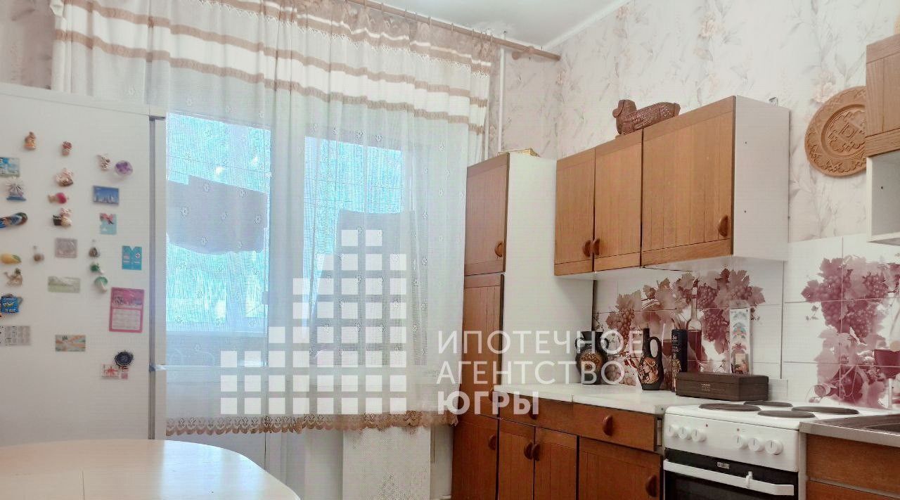 квартира г Мегион ул Нефтяников 1 фото 1