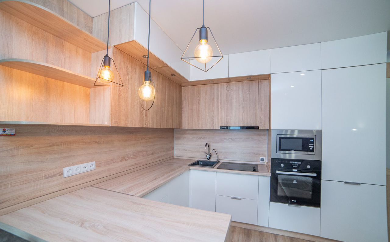 квартира г Екатеринбург Академический ул Евгения Савкова 33 фото 1
