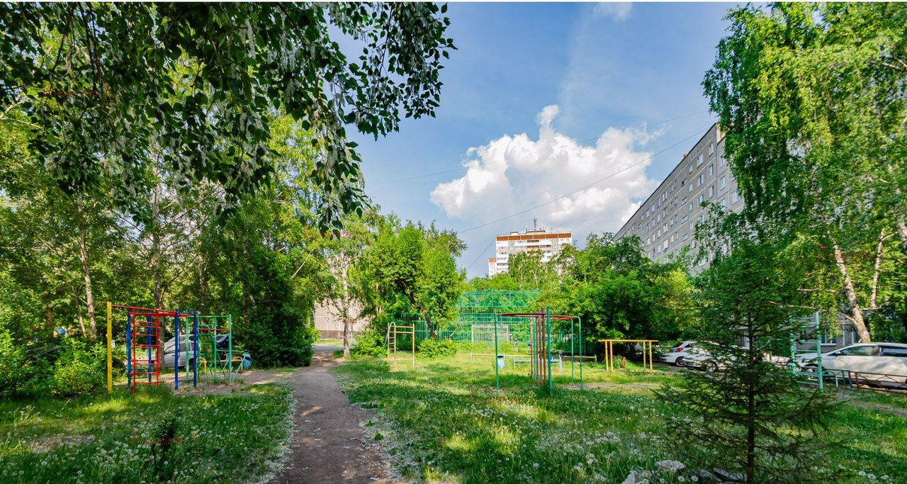 квартира г Екатеринбург р-н Верх-Исетский ВИЗ м-н, улица Металлургов, 18а фото 18