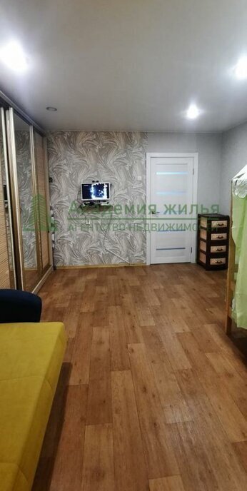 квартира г Саратов р-н Кировский ул Геофизическая 42/48 фото 7