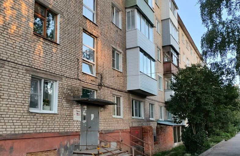 квартира г Щекино Северо-Западный район ул Лукашина 8в м-н фото 1
