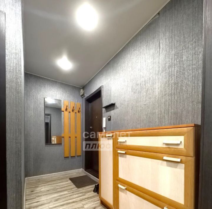 квартира г Тольятти р-н Автозаводский ул Офицерская 9 фото 2