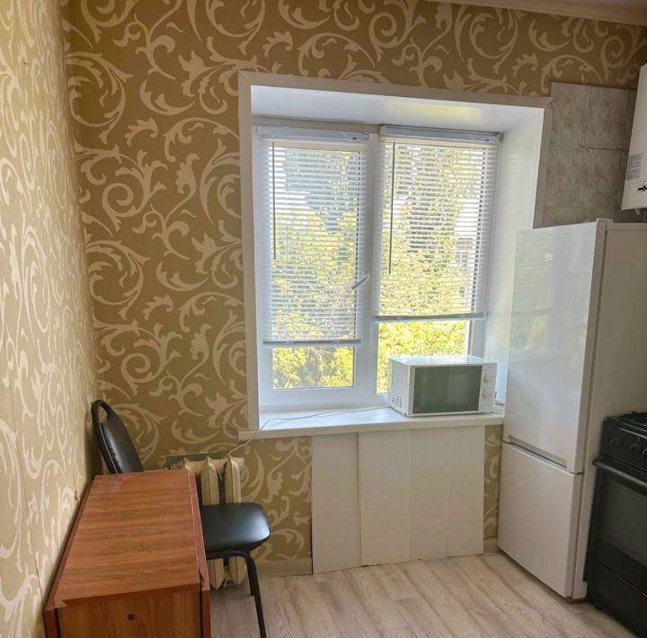 квартира г Саратов р-н Фрунзенский ул им Емлютина Д.В. 44в фото 8