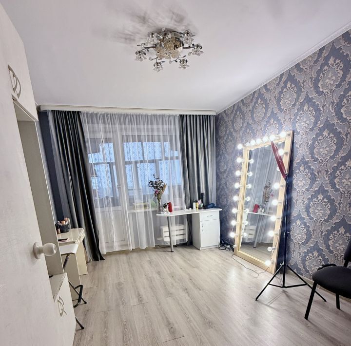 квартира г Мегион ул Сутормина 14 фото 2