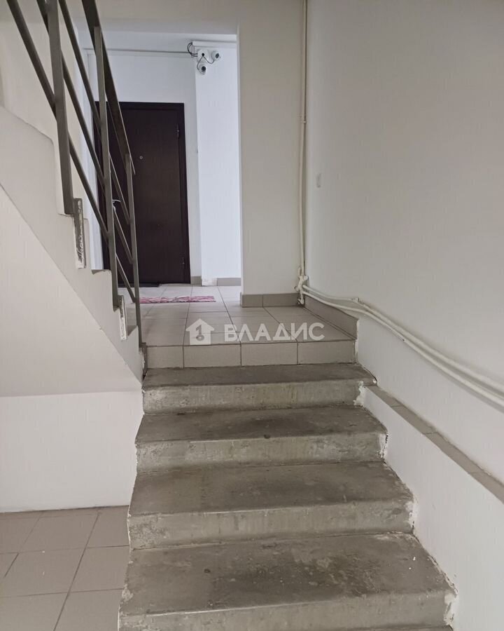 квартира г Волгоград р-н Дзержинский пер Квартальный 11а фото 15