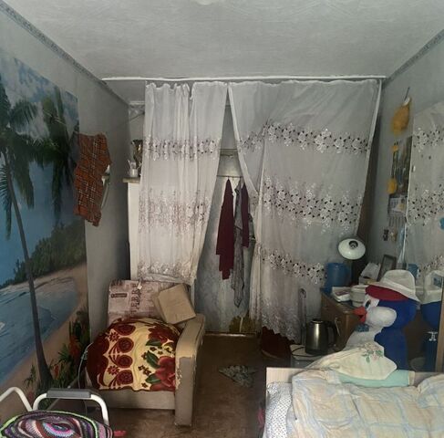 комната р-н Советский ул Партизана Железняка 11а фото