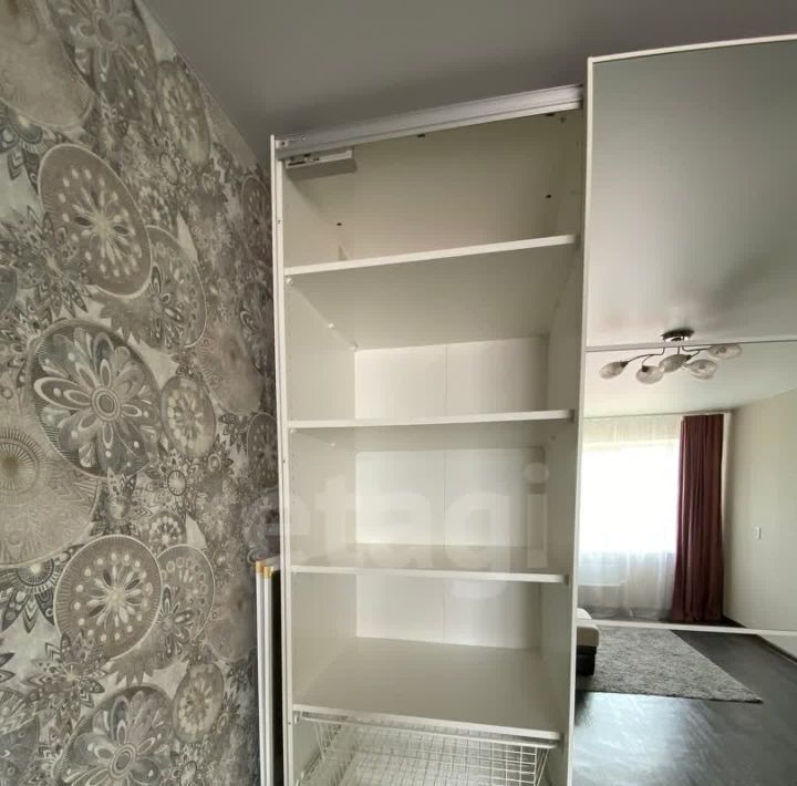 квартира г Омск р-н Кировский ул Дмитриева 5/3 фото 16