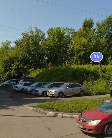 машиноместо р-н Центральный ул Орджоникидзе 18 фото