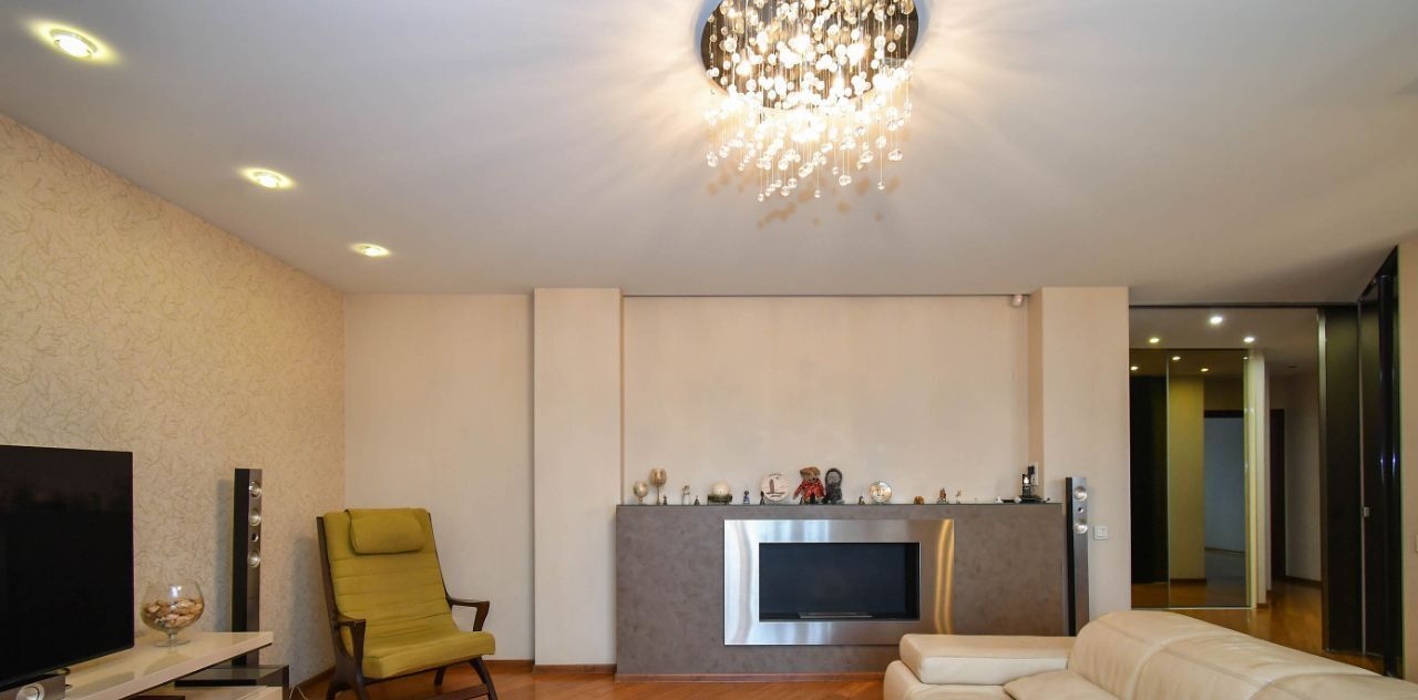 квартира г Красноярск р-н Советский ул Алексеева 17 фото 1