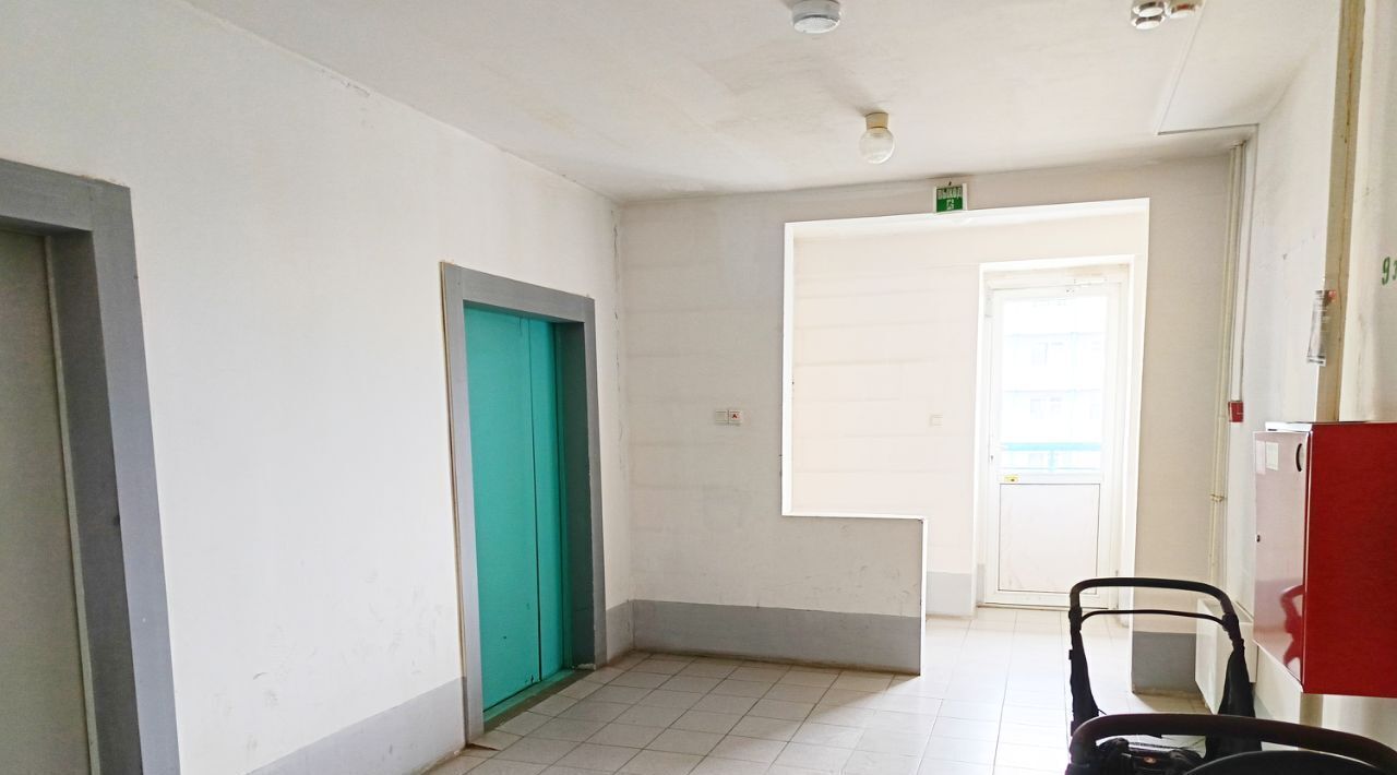 квартира г Омск р-н Кировский б-р М.М.Кузьмина 9 фото 9