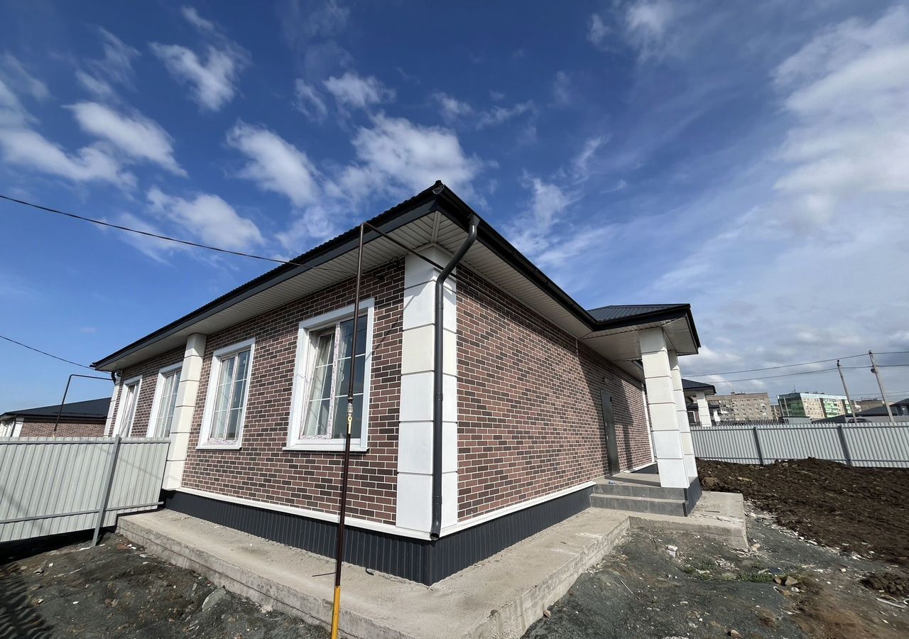 дом г Орск ул Льва Башкирова 6б фото 1