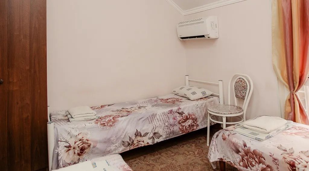 комната г Геленджик с Кабардинка ул Партизанская 33 фото 2