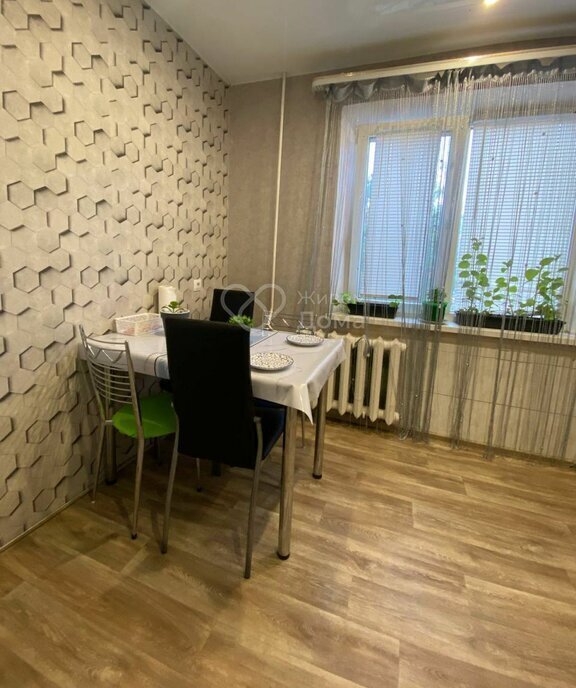 квартира г Волгоград р-н Ворошиловский ул Новоузенская 10 фото 25